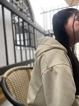 AuroraJohns Pink online show from 02-01-26, 05:33