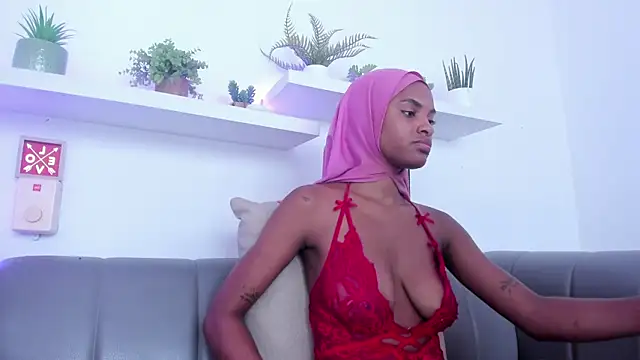 Amira Alzahra online show from 05-07-26, 06:02