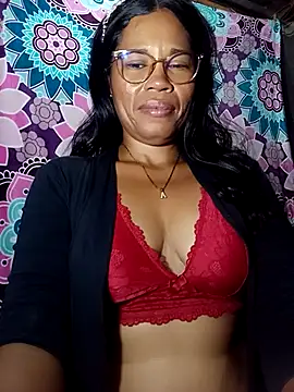 Snapshot of Yandris_1212 chatting on 03-04-26, 01:33 Yandris 1212 online show from 03-04-26, 01:33