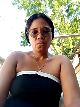 Snapshot of Yandris_1212 chatting on 03-11-26, 01:17 Yandris 1212 online show from 03-11-26, 01:17