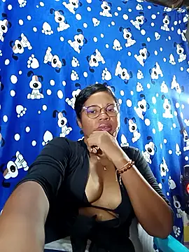 Snapshot of Yandris_1212 chatting on 03-21-26, 01:21 Yandris 1212 online show from 03-21-26, 01:21