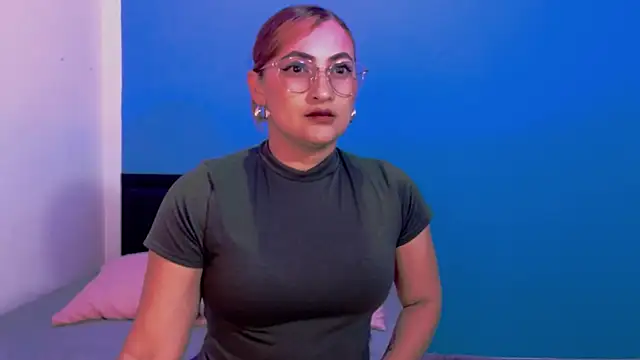 Analia111 online show from 03-28-26, 01:05