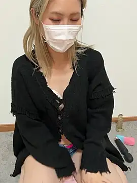 Snapshot of yumi0025 chatting on 02-27-26, 05:51 yumi0025 online show from 02-27-26, 05:51