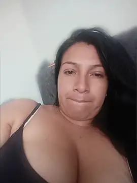 Snapshot of Katysaez chatting on 05-22-26, 08:36 Katysaez online show from 05-22-26, 08:36