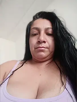 Snapshot of Katysaez chatting on 05-28-26, 09:34 Katysaez online show from 05-28-26, 09:34