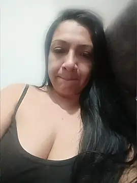Snapshot of Katysaez chatting on 05-30-26, 04:20 Katysaez online show from 05-30-26, 04:20