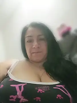 Snapshot of Katysaez chatting on 06-02-26, 04:36 Katysaez online show from 06-02-26, 04:36