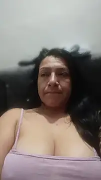 Snapshot of Katysaez chatting on 06-17-26, 05:10 Katysaez online show from 06-17-26, 05:10