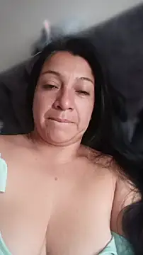 Snapshot of Katysaez chatting on 06-18-26, 06:01 Katysaez online show from 06-18-26, 06:01
