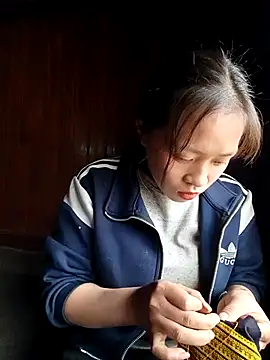 Snapshot of Hari-saka chatting on 04-01-26, 07:31 Hari-saka online show from 04-01-26, 07:31