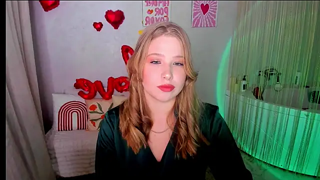 Snapshot of SweetDaylight chatting on 02-13-26, 06:37 SweetDaylight online show from 02-13-26, 06:37