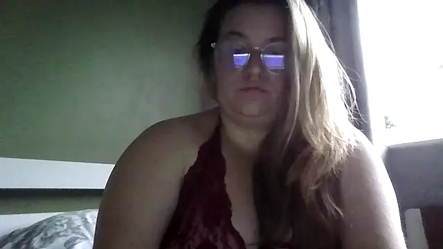 QueenCurvy Charley28 online show from 06-22-26, 07:44