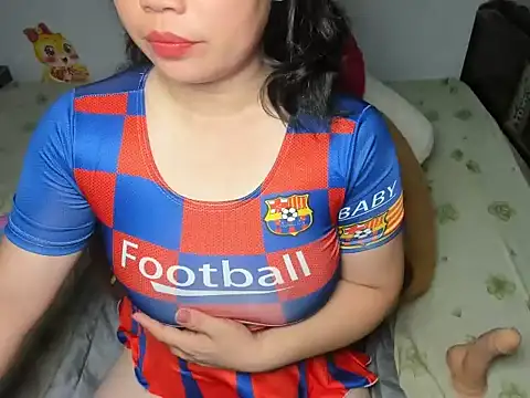 Tinaly18 online show from 06-19-26, 12:09