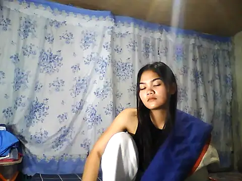 Snapshot of PinaySkinnyJust18 chatting on 03-26-26, 10:04 PinaySkinnyJust18 online show from 03-26-26, 10:04