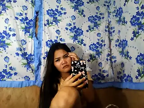 Snapshot of PinaySkinnyJust18 chatting on 04-04-26, 09:18 PinaySkinnyJust18 online show from 04-04-26, 09:18
