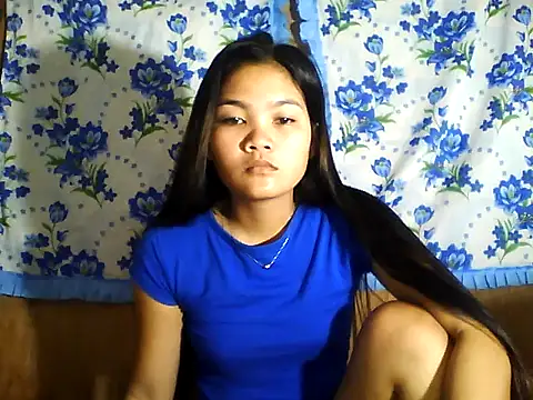 Snapshot of PinaySkinnyJust18 chatting on 04-15-26, 09:04 PinaySkinnyJust18 online show from 04-15-26, 09:04