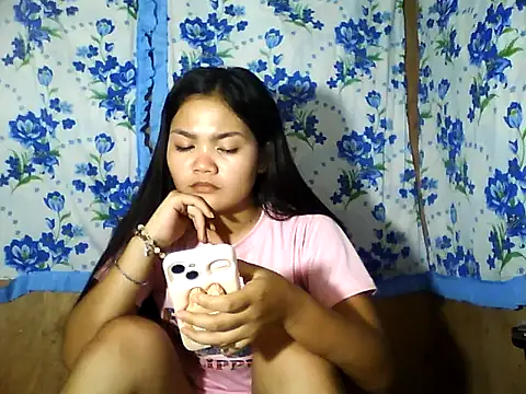 Snapshot of PinaySkinnyJust18 chatting on 04-29-26, 10:38 PinaySkinnyJust18 online show from 04-29-26, 10:38
