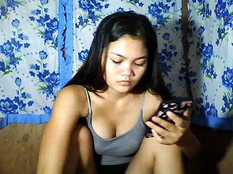 Snapshot of PinaySkinnyJust18 chatting on 04-30-26, 09:52 PinaySkinnyJust18 online show from 04-30-26, 09:52