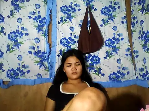 Snapshot of PinaySkinnyJust18 chatting on 05-09-26, 12:27 PinaySkinnyJust18 online show from 05-09-26, 12:27