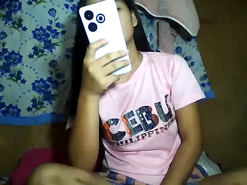 PinaySkinnyJust18 online show from 06-06-26, 10:25
