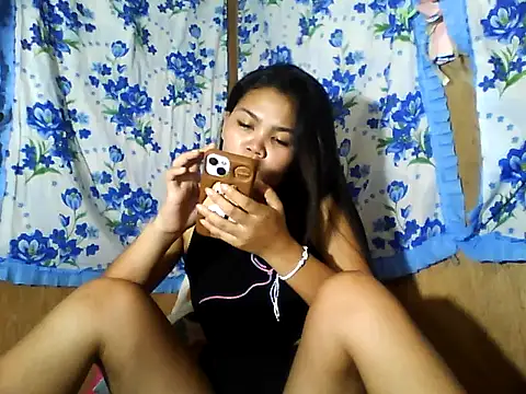 PinaySkinnyJust18 online show from 06-16-26, 09:45