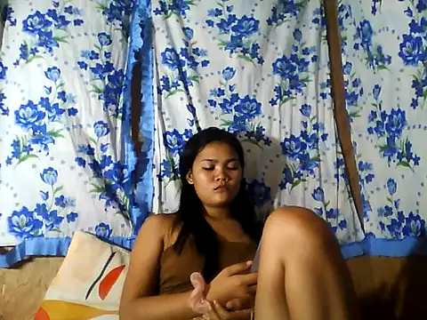 Snapshot of PinaySkinnyJust18 chatting on 07-01-26, 10:42 PinaySkinnyJust18 online show from 07-01-26, 10:42