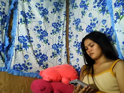 Snapshot of PinaySkinnyJust18 chatting on 07-03-26, 09:48 PinaySkinnyJust18 online show from 07-03-26, 09:48