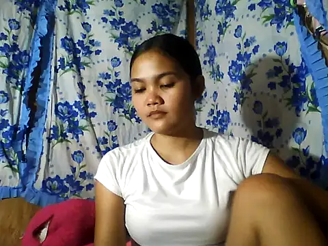 Snapshot of PinaySkinnyJust18 chatting on 07-06-26, 09:50 PinaySkinnyJust18 online show from 07-06-26, 09:50