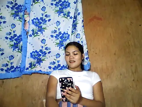 Snapshot of PinaySkinnyJust18 chatting on 07-12-26, 04:25 PinaySkinnyJust18 online show from 07-12-26, 04:25