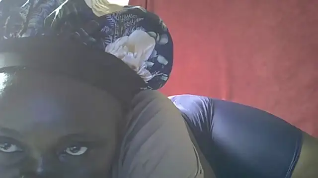 Snapshot of LowKeyWild_ chatting on 04-13-26, 07:08 LowKeyWild online show from 04-13-26, 07:08