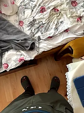 Mumbai Guy 143 online show from 01-18-26, 09:57