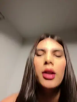 Lily WellGifted online show from 04-17-26, 07:50