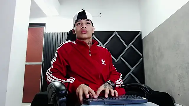 Dogan Renzo0 online show from 01-17-26, 08:01