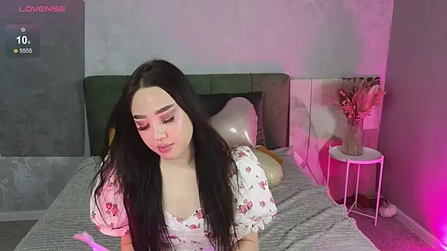 Snapshot of NaomiKim_ chatting on 02-14-26, 01:24 NaomiKim online show from 02-14-26, 01:24