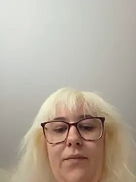 Snapshot of Ashlovescannabis chatting on 07-16-26, 01:06 Ashlovescannabis online show from 07-16-26, 01:06