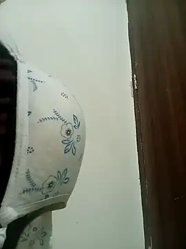 Prajakta123 online show from 02-02-26, 05:22