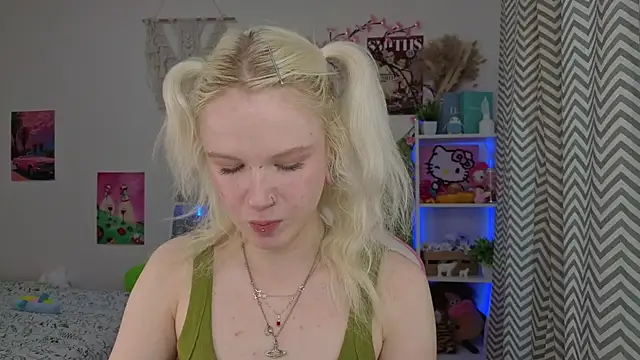 Mia WaterFall online show from 05-09-26, 03:23