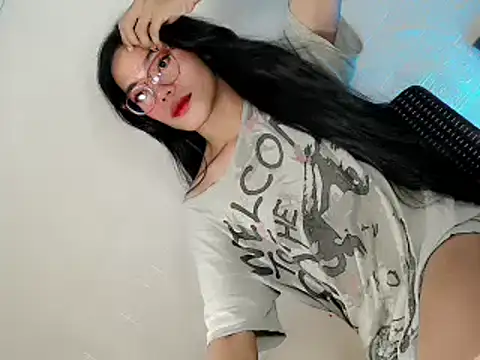 Urhotfucking veronica1 online show from 02-17-26, 05:19