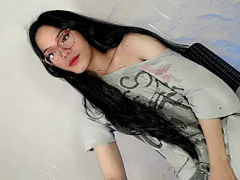 Urhotfucking veronica1 online show from 04-18-26, 01:15