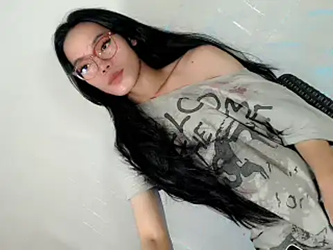 Urhotfucking veronica1 online show from 04-30-26, 12:33