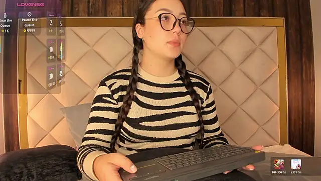 Pamela Mooon online show from 02-05-26, 11:59