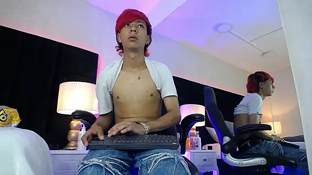 Snapshot of Alex_Nova chatting on 02-08-26, 05:22 Alex Nova online show from 02-08-26, 05:22