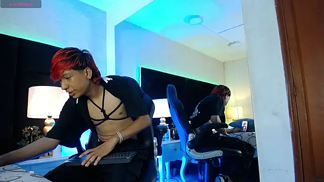 Snapshot of Alex_Nova chatting on 02-13-26, 04:41 Alex Nova online show from 02-13-26, 04:41