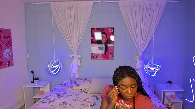 naomi campell online show from 03-16-26, 07:40