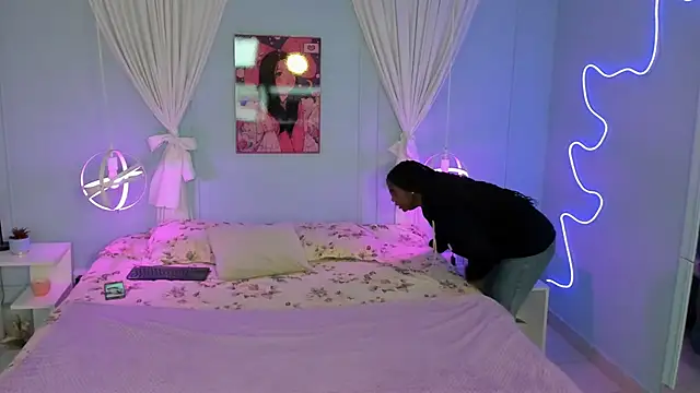 naomi campell online show from 03-18-26, 07:39