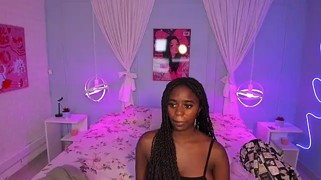 naomi campell online show from 03-20-26, 07:52