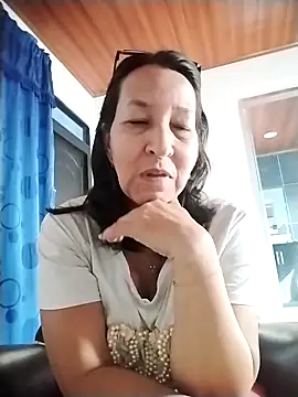 Snapshot of RosseLaure chatting on 06-01-26, 08:21 RosseLaure online show from 06-01-26, 08:21