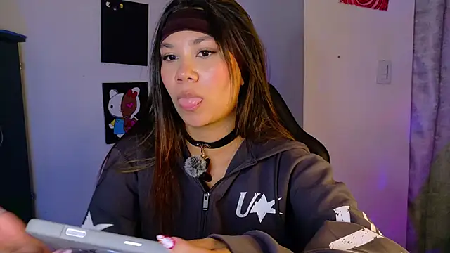 Wendy Mills  online show from 03-29-26, 03:39