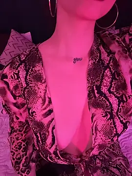 Snapshot of IrinaBlanc chatting on 03-24-26, 11:43 IrinaBlanc online show from 03-24-26, 11:43