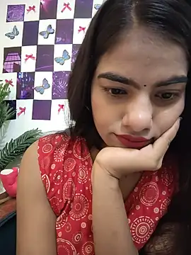 Snapshot of Alisha_Babyy chatting on 07-15-26, 01:44 Alisha Babyy online show from 07-15-26, 01:44